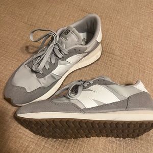 Women's New Balance 237